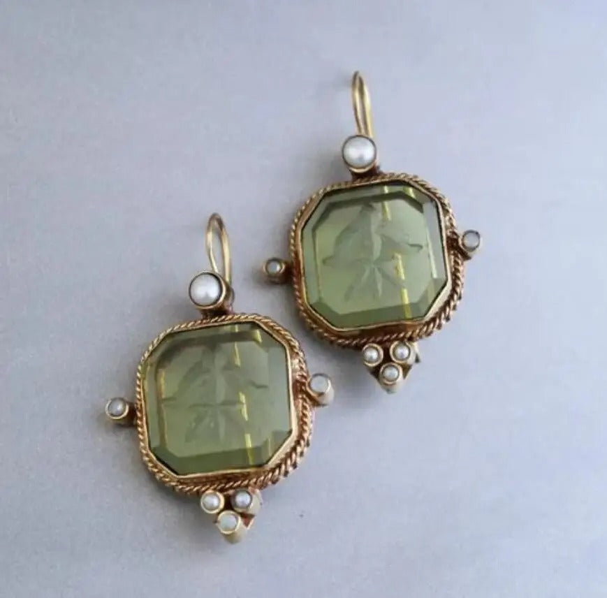 Vintage green square earrings with pearls and vintage 925 silver