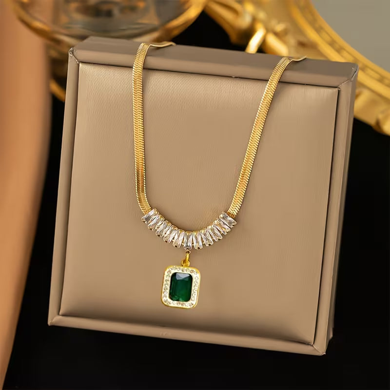 Prism Emerald Regalia Necklace | Gold