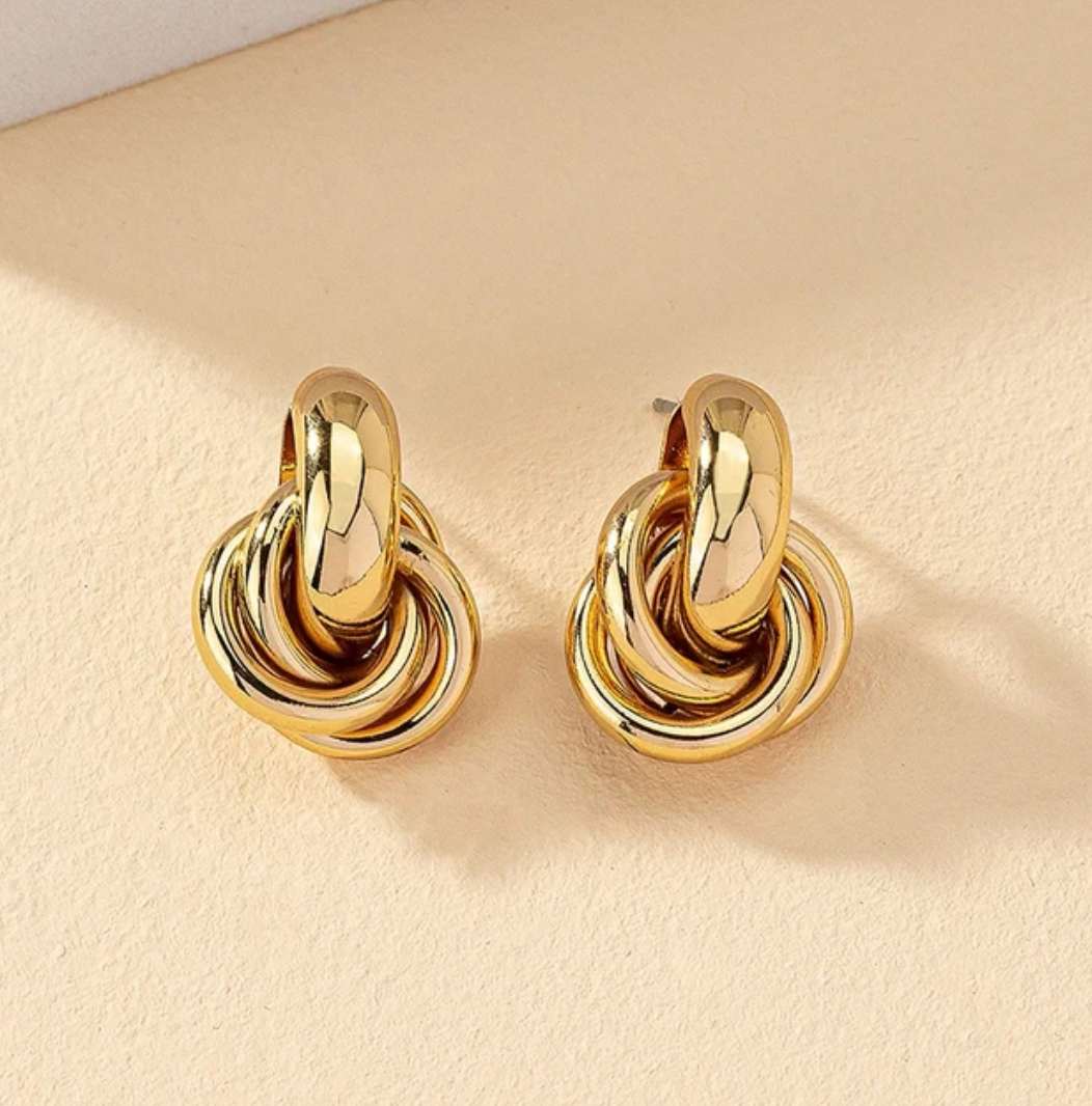 18-carat gold irregular shape earrings