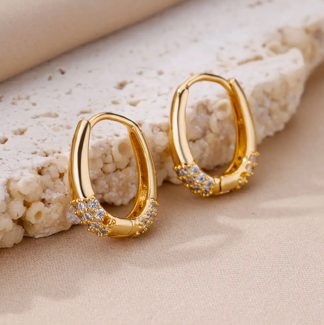 18-carat gold-plated hoop earrings with zircon on the base