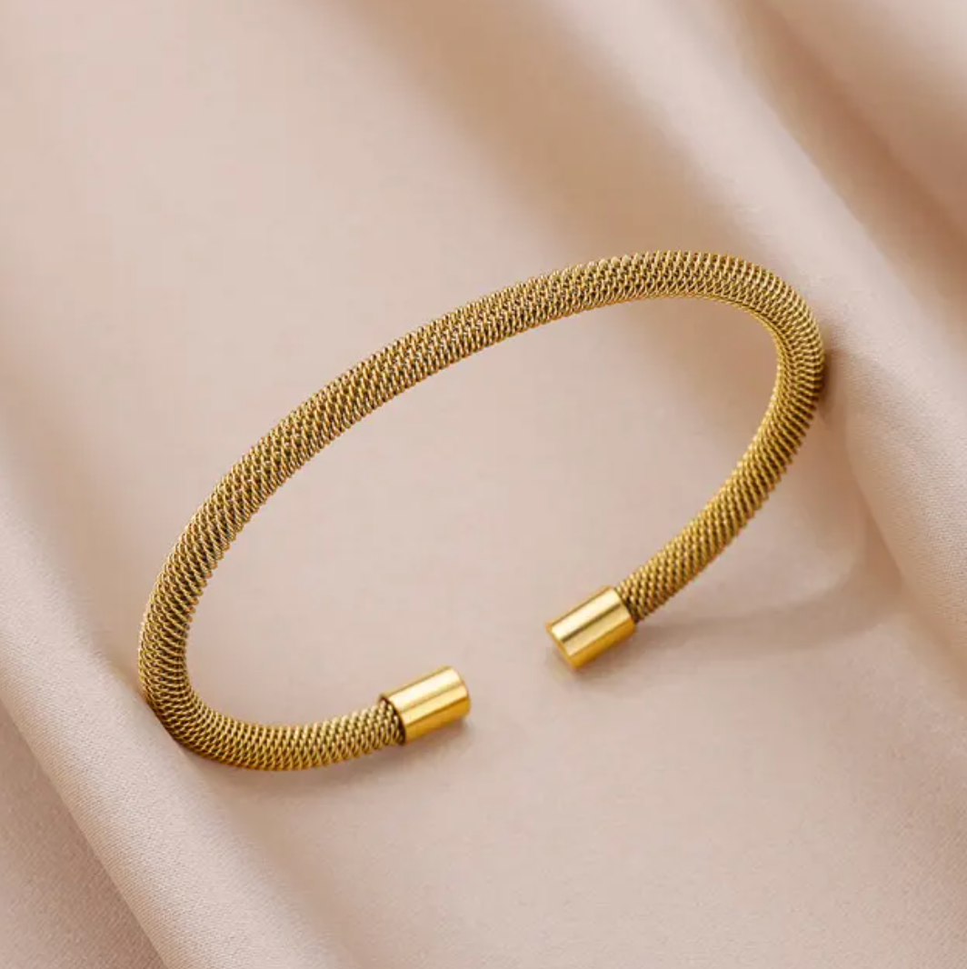 18-carat gold-plated antique style bracelet
