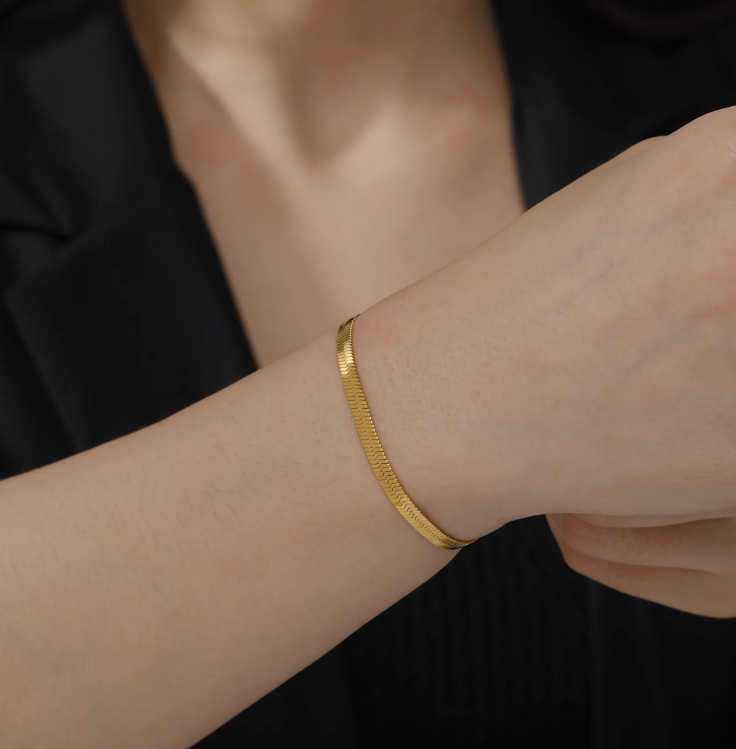 18-carat gold-plated serpent-shaped bracelet
