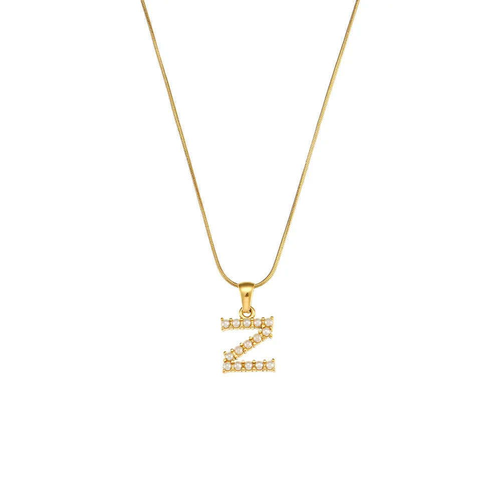 18-carat gold-plated initial necklace with precious pearls and small natural pearls