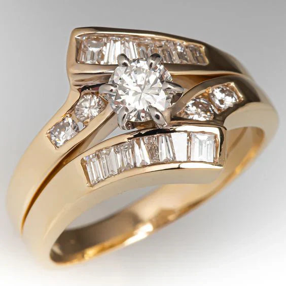 Vintage Gold Ring with Diamond