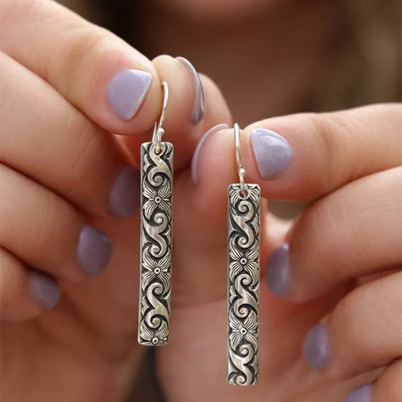 Vintage 925 silver rectangular earrings with natural engravings