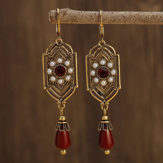 Vintage earrings with pearl and coral inlay, 18K gold-plated