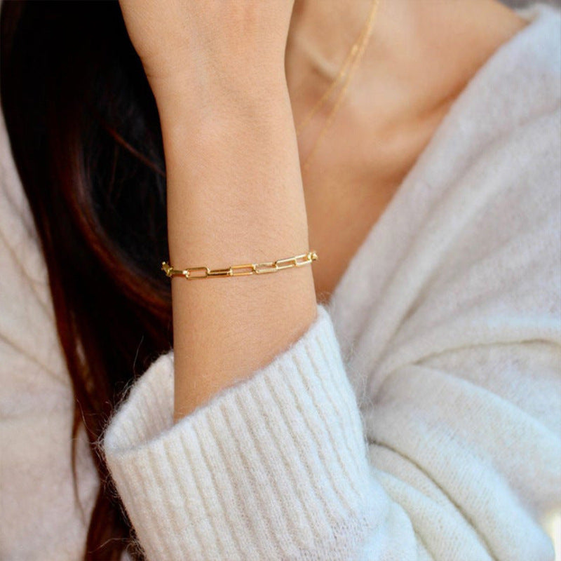 Delicate layered ring with disruptive design