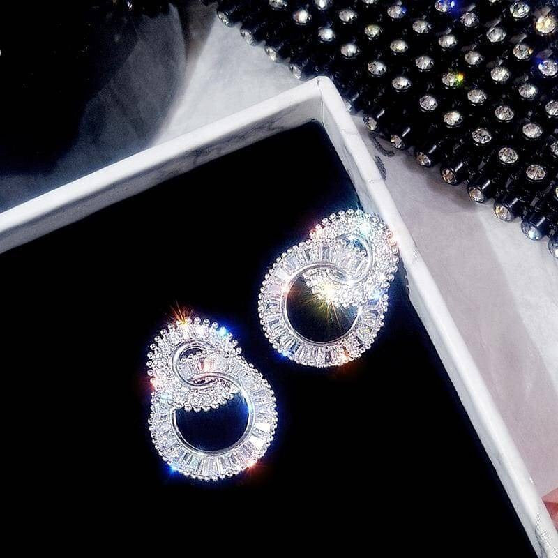 Elise interlocking circle earrings
