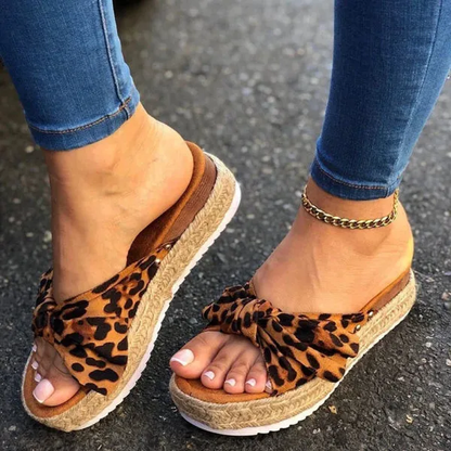Estrella – Brilliant and elegant wedge sandals for women