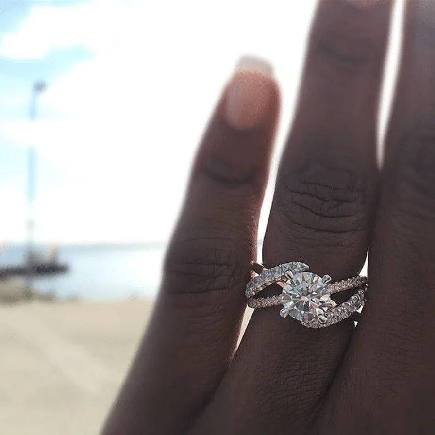 Victorina braided round ring