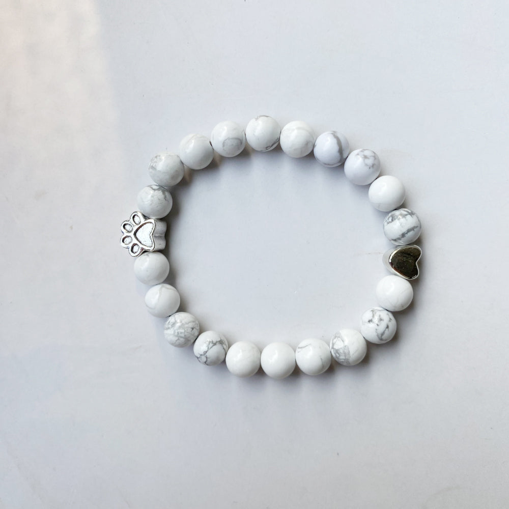 Natural Gemstone Bracelet with Paw and Heart Charm – Artisanal Design