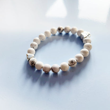 Natural Gemstone Bracelet with Paw and Heart Charm – Artisanal Design