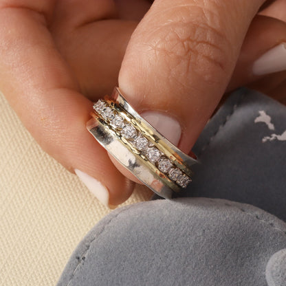 Olivia spinner ring