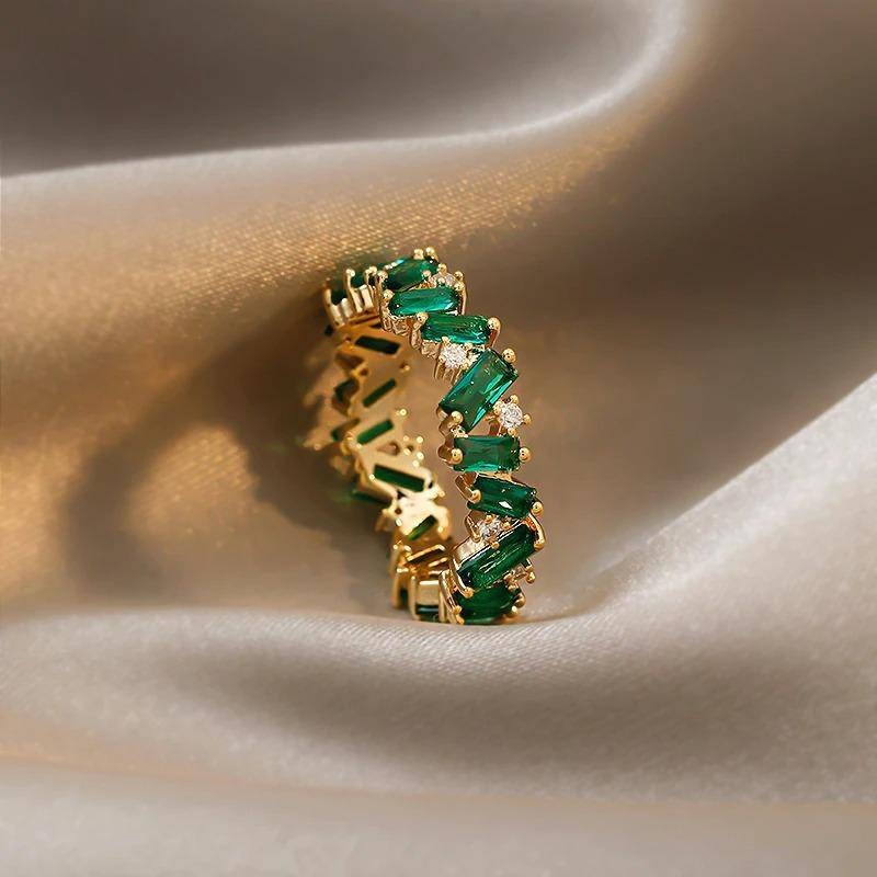 Bohemian emerald band ring