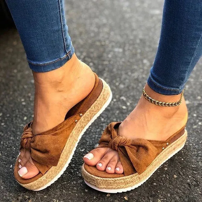 Estrella – Brilliant and elegant wedge sandals for women