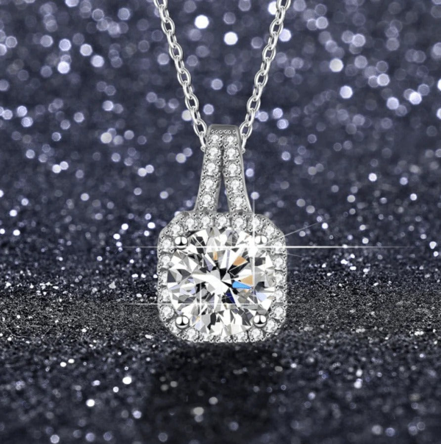 Olivia cushion necklace