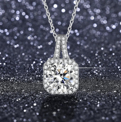 Olivia cushion necklace