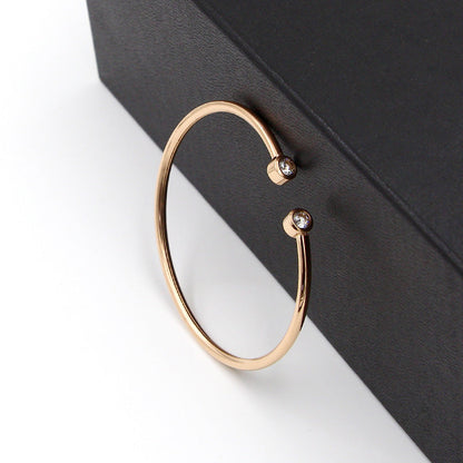 Veers geometric pearl earrings