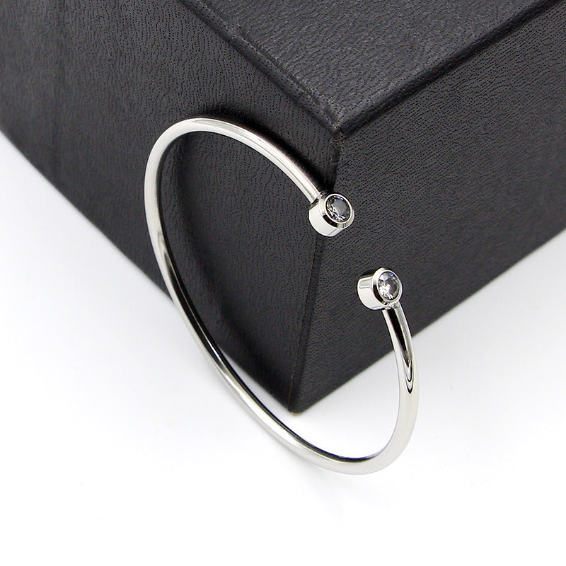 Veers geometric pearl earrings