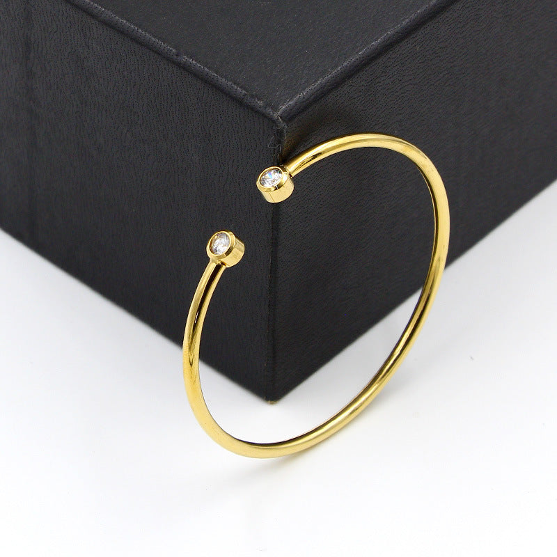 Veers geometric pearl earrings