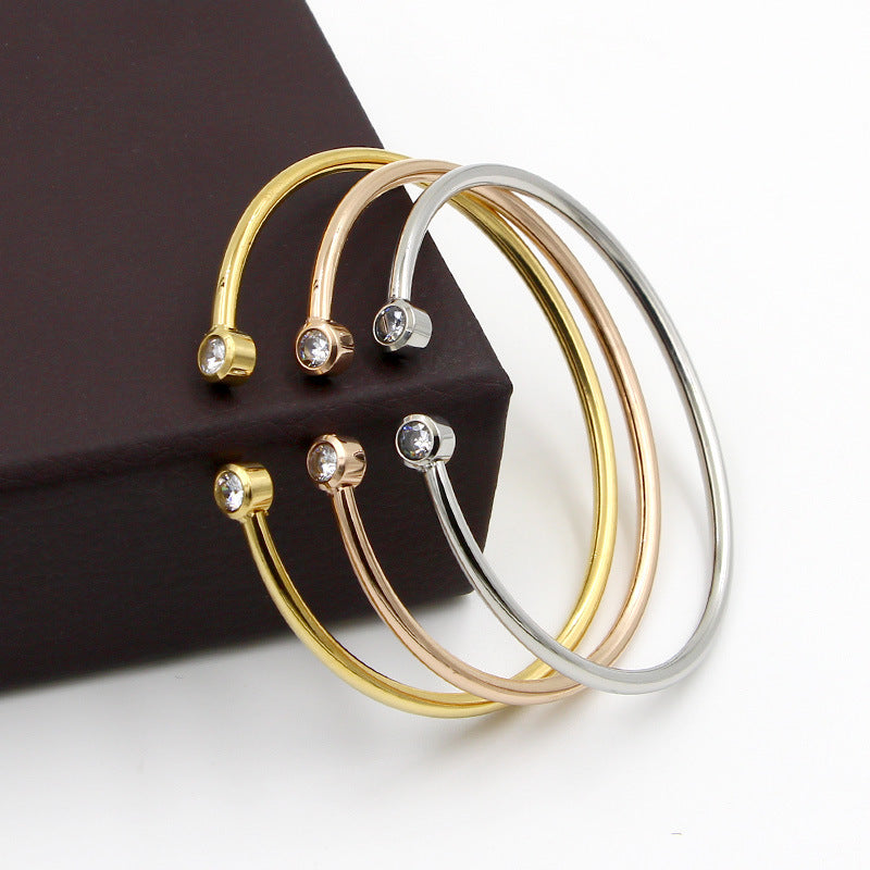 Veers geometric pearl earrings