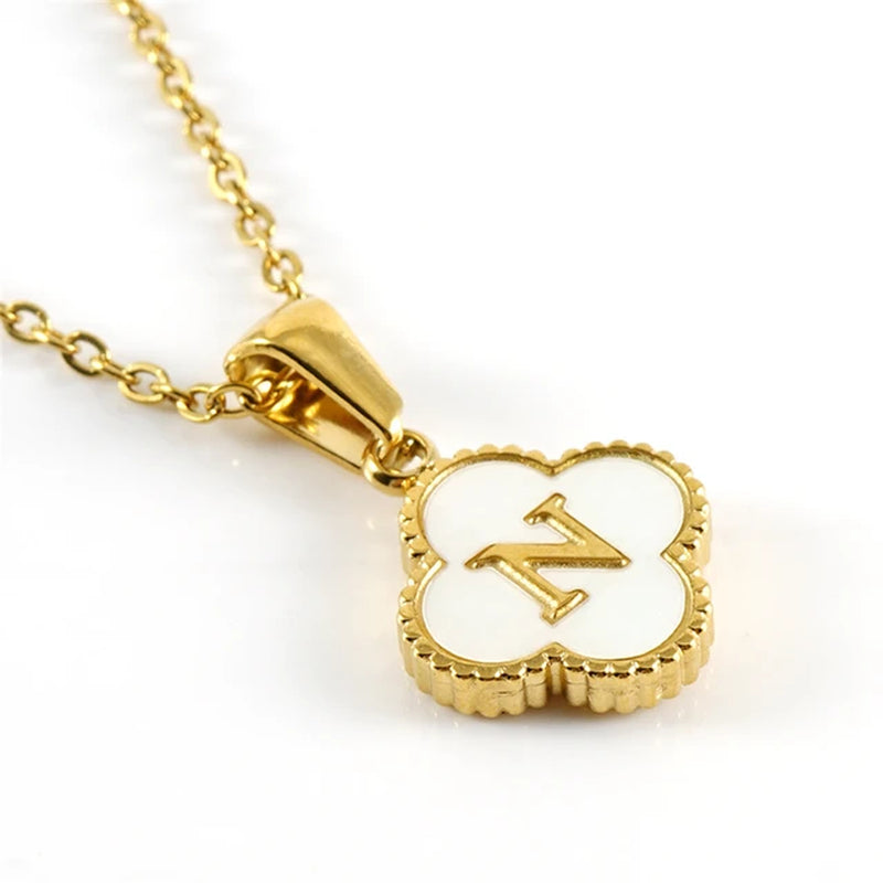 Clover-shaped initial necklace