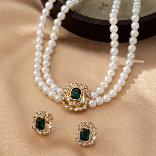 Solene Emerald Cross Necklace | Gold