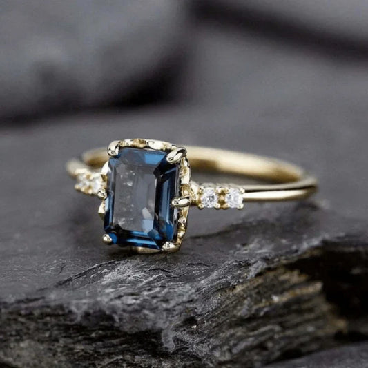 Vintage blue crystal and gold ring