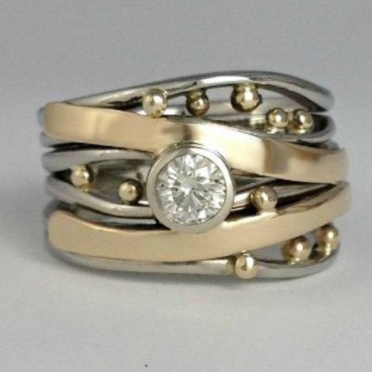 Vintage gold ring with zirconium inlay