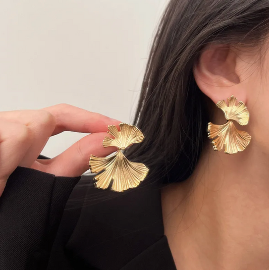 18-carat gold-plated Gingko biloba earrings