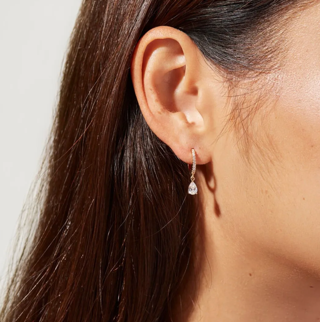 18-carat gold-plated short earrings with brilliant pendant