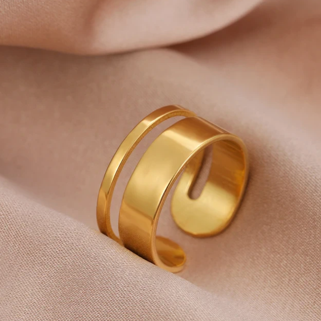 18-carat gold-plated limitless capsule ring