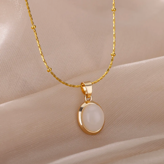 18-carat gold-plated white quartz necklace