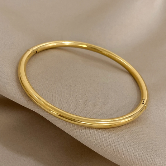 Closed thick 18-carat gold-plated bracelet