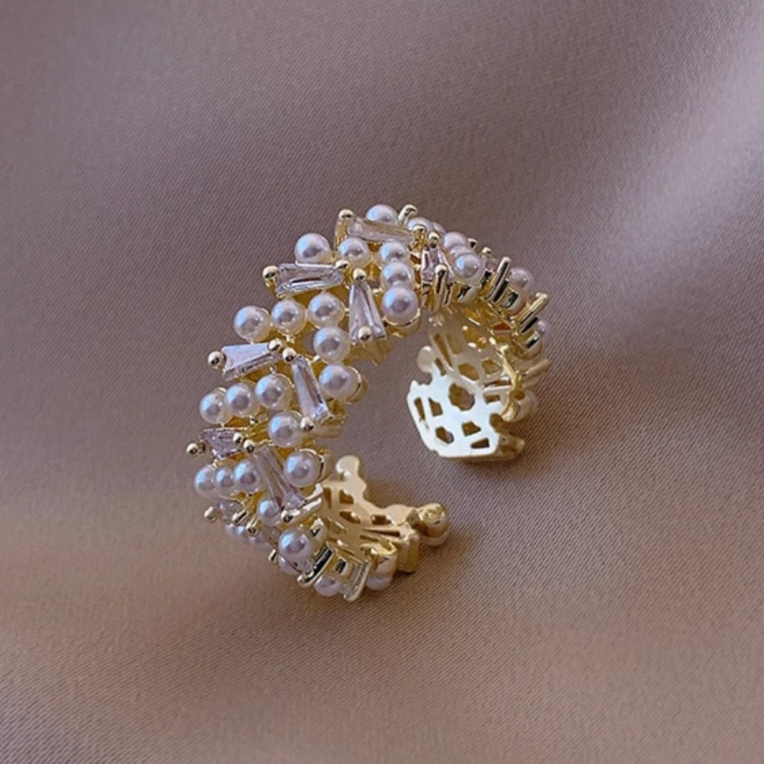 18-carat gold-plated white caviar pearl ring