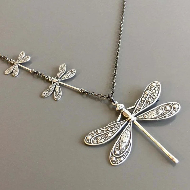 Vintage Dragonfly Necklace – Symbol of Change, Light and Freedom