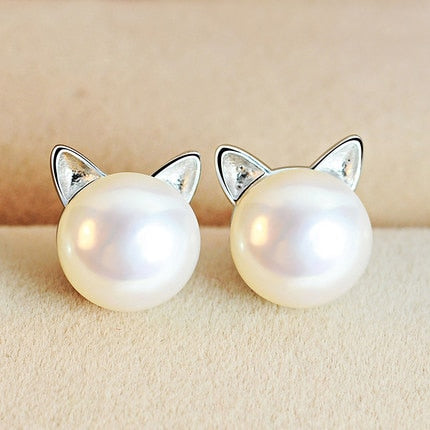 Kitten silver earrings with cultured pearls