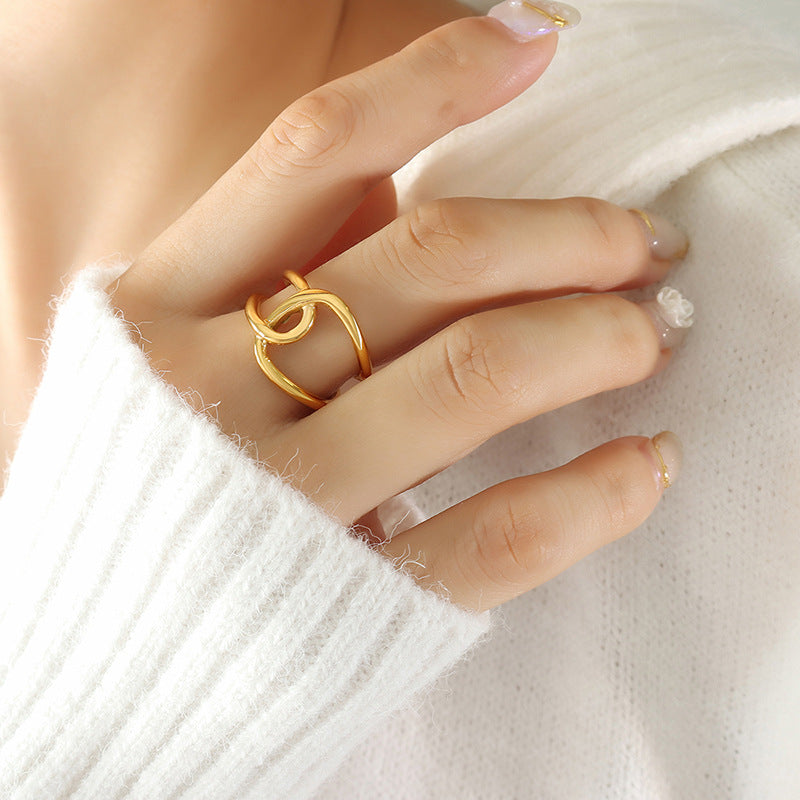 Alina golden bow ring