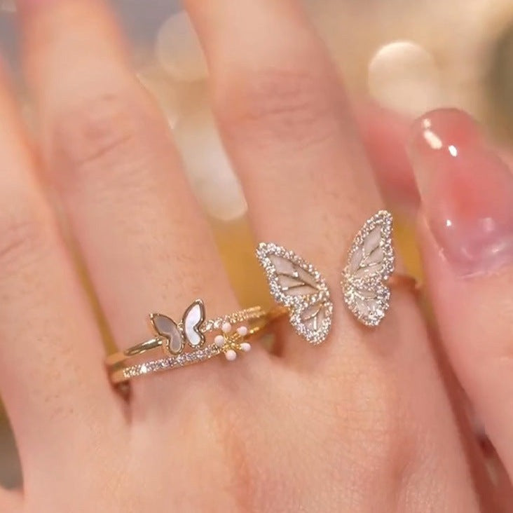 Twin rings with dreamy elegant design