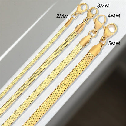 Stella chain necklace