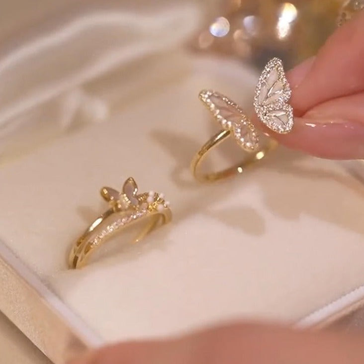 Twin rings with dreamy elegant design