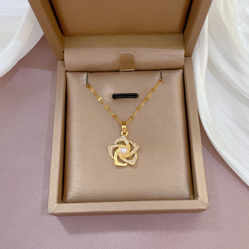Orient pearl flower pendant