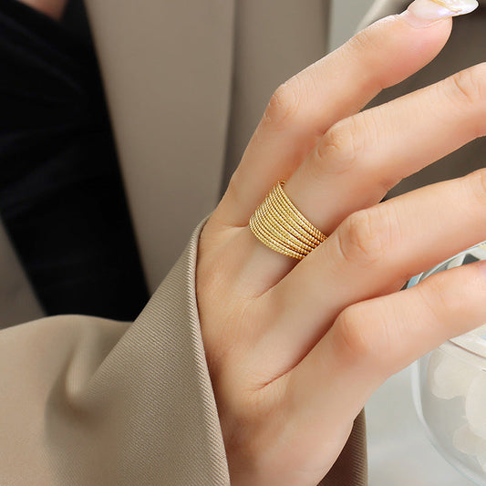 Vera golden open ring