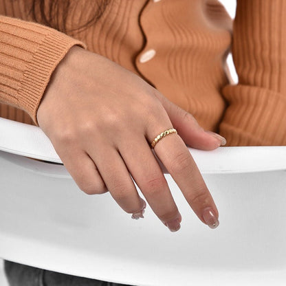 Rectangular signet ring