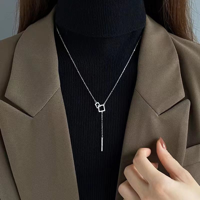 Geometrica silver pendant