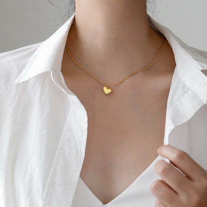 Dorothea golden heart necklace