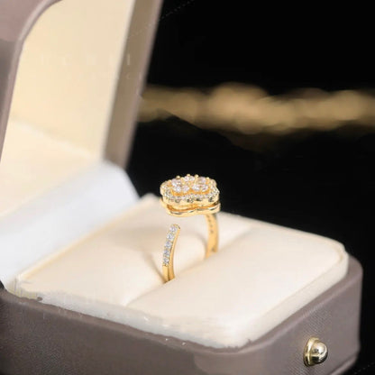 Clover spinner ring with zircons