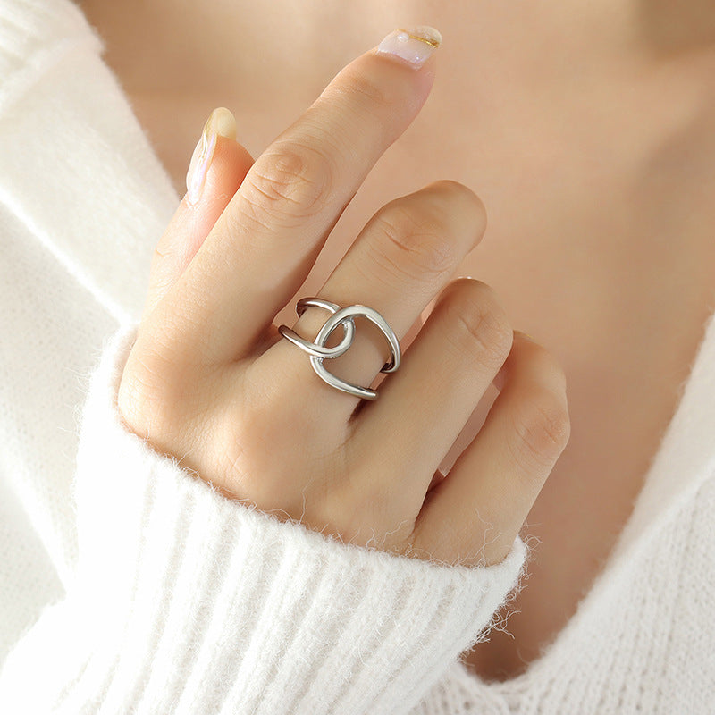 Alina golden bow ring