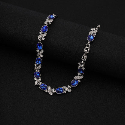 Kavella Noctazure Necklace | Gold