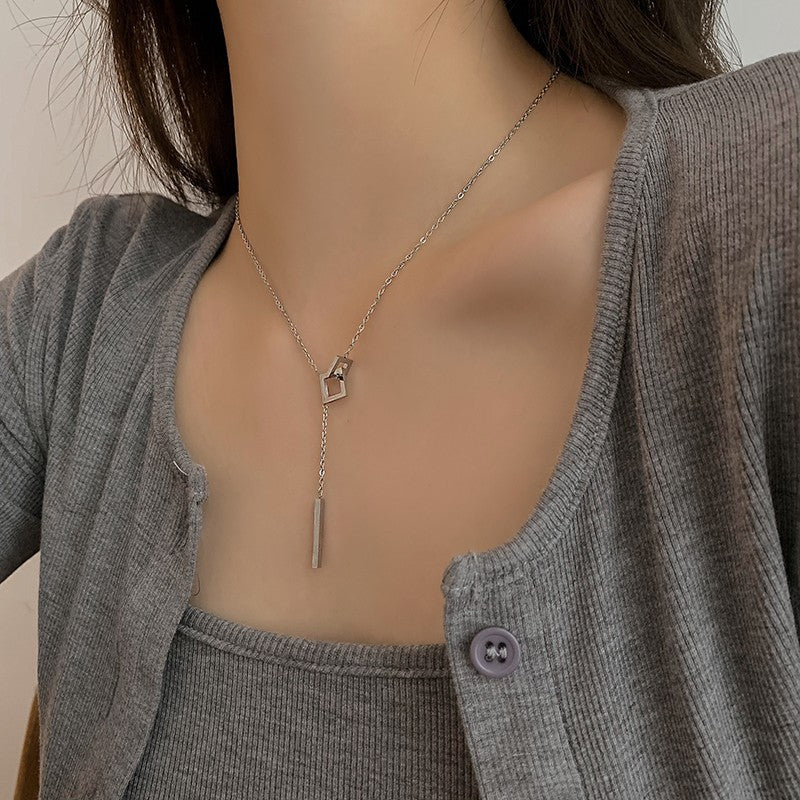 Geometrica silver pendant